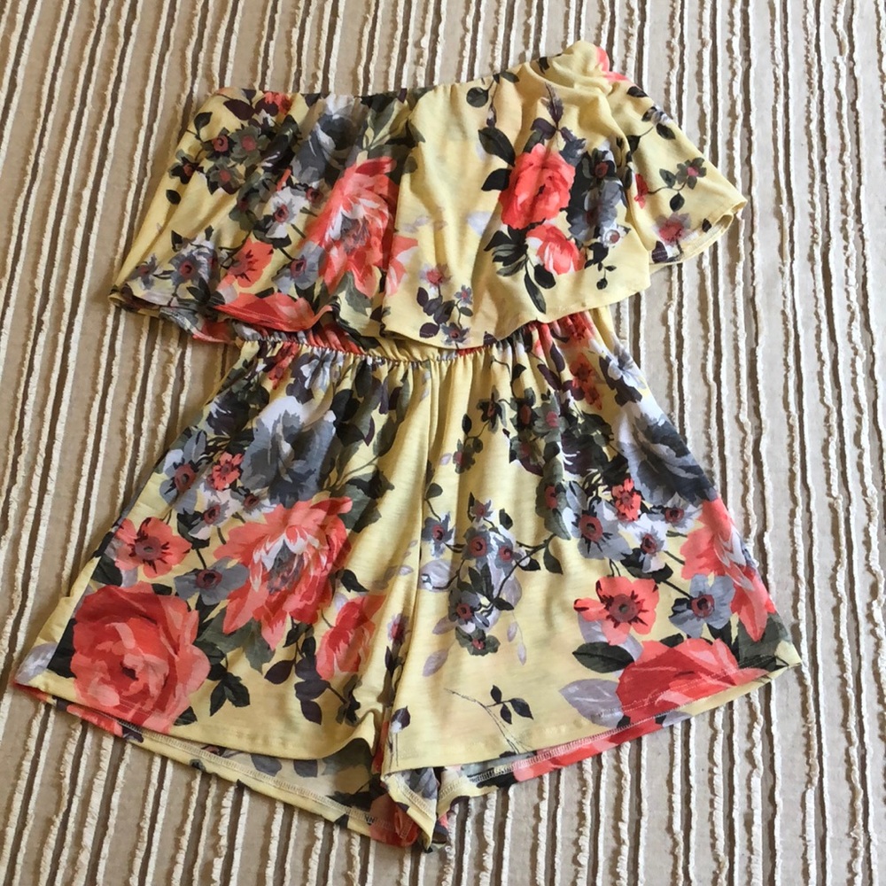 Strapless Romper flowers size small